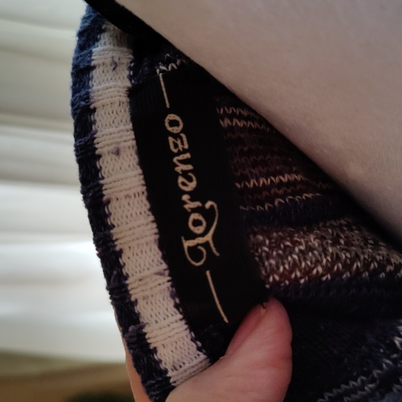 Men's Sweater, Size 1x. - Picture 2 of 4